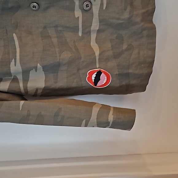 RAILS ANGES CAMO BUTTON DOWN LINEN BLEND SHIRT WITH PATCHES - Picture 3 of 12